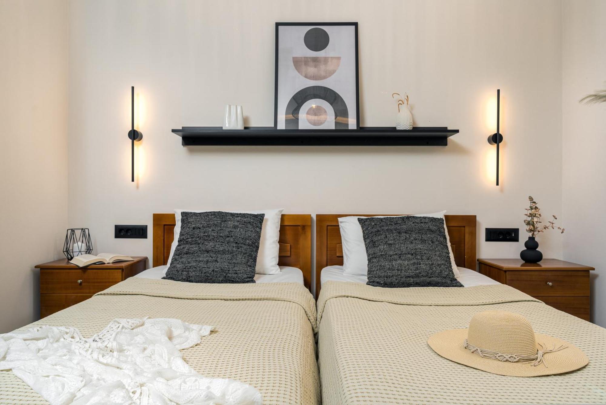 Rivulet Apartments ลากานาส ภายนอก รูปภาพ